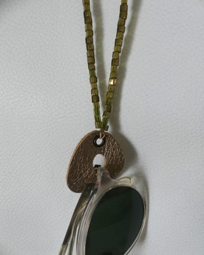 Accroche lunettes en cuir